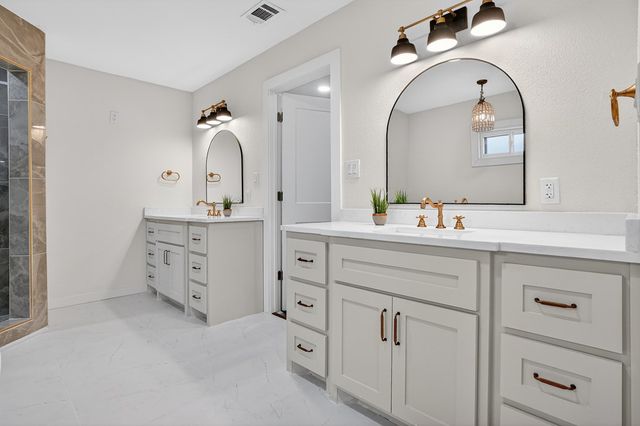 600 E Broadway St, Midland, TX 79707