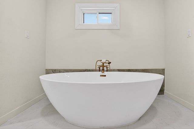 600 E Broadway St, Midland, TX 79707