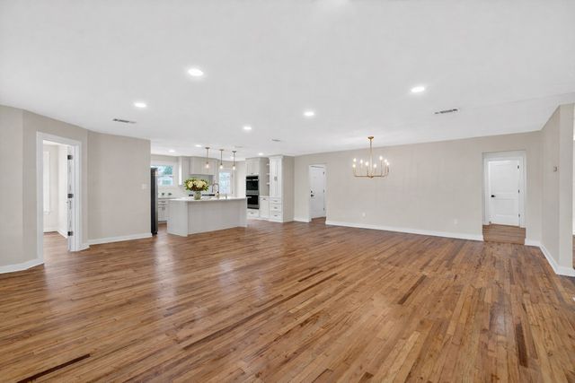 600 E Broadway St, Midland, TX 79707