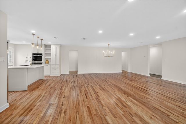 600 E Broadway St, Midland, TX 79707