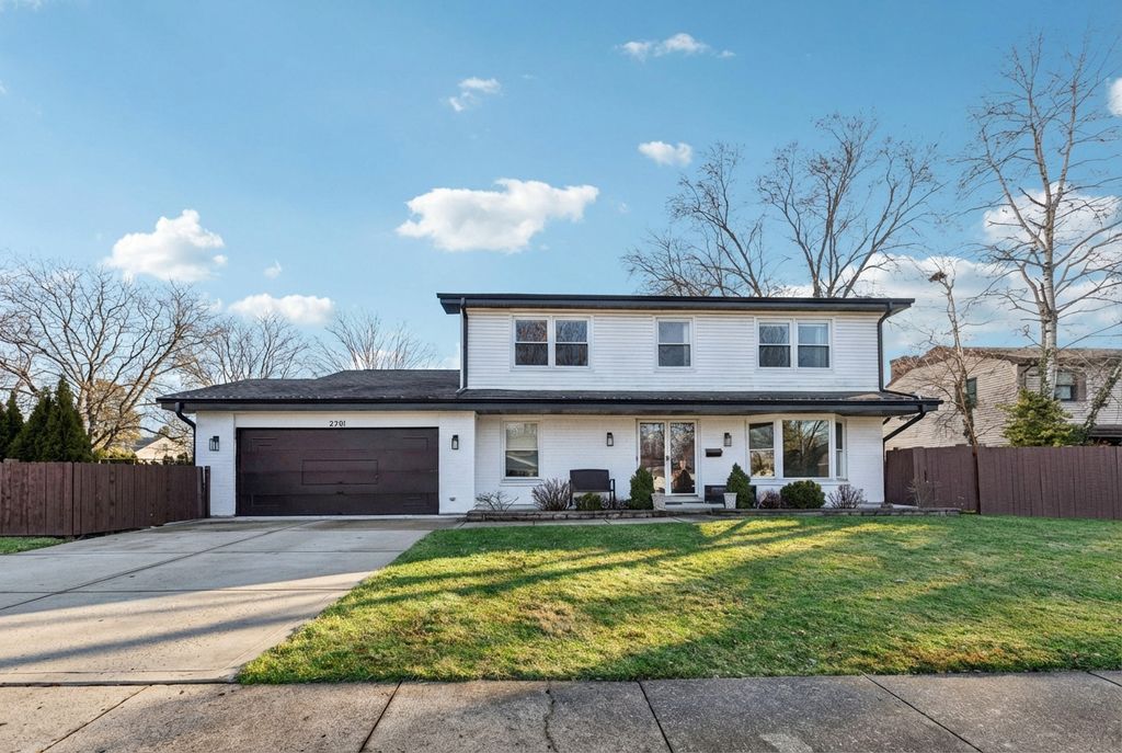 Image 1 of property listing at 2301 Malik Court, Glenview, IL 60025