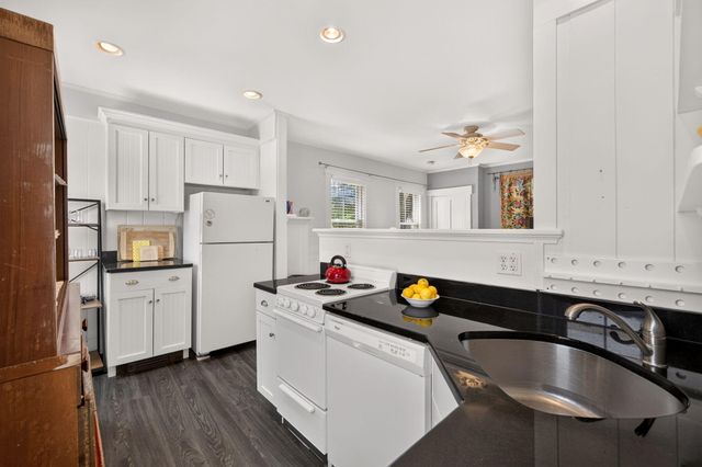 484 Commercial Street Unit 3, Provincetown, MA 02657