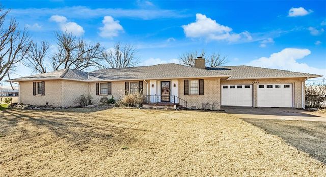 1202 S 13th Street, Kingfisher, OK 73750