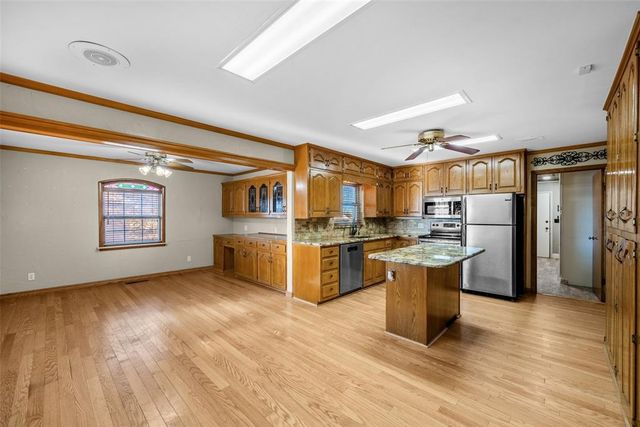 1202 S 13th Street, Kingfisher, OK 73750