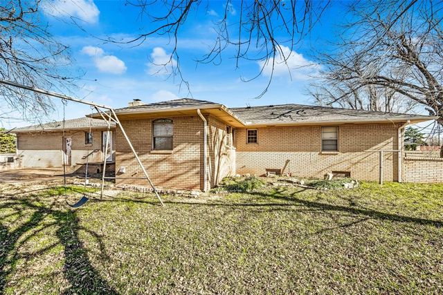 1202 S 13th Street, Kingfisher, OK 73750