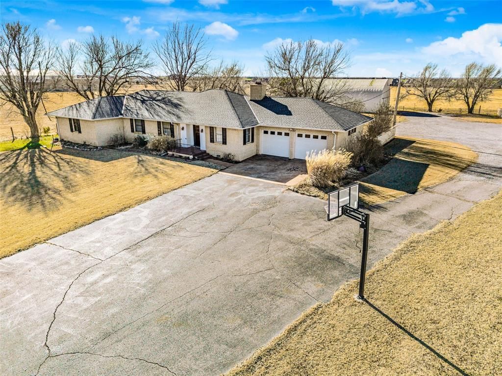 1202 S 13th Street, Kingfisher, OK 73750