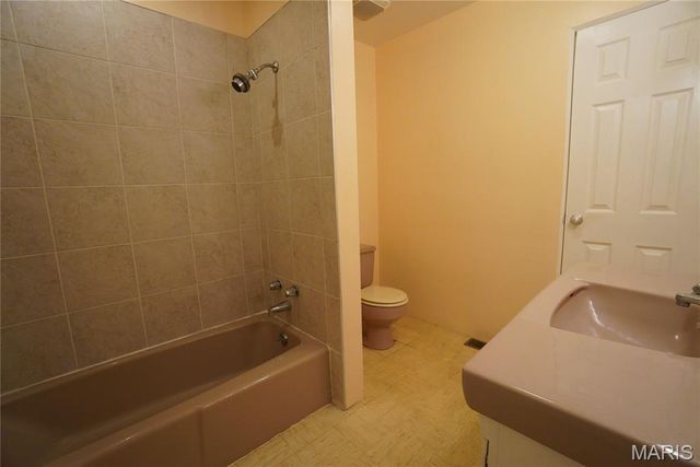 2000 Manley Avenue, Granite City, IL 62040