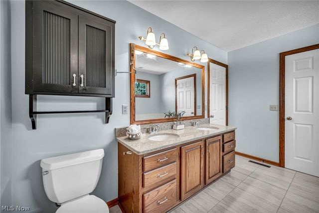 8572 Nobleman Circle NW, Massillon, OH 44646