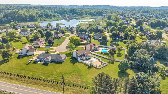 8572 Nobleman Circle NW, Massillon, OH 44646