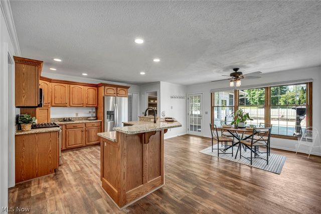 8572 Nobleman Circle NW, Massillon, OH 44646