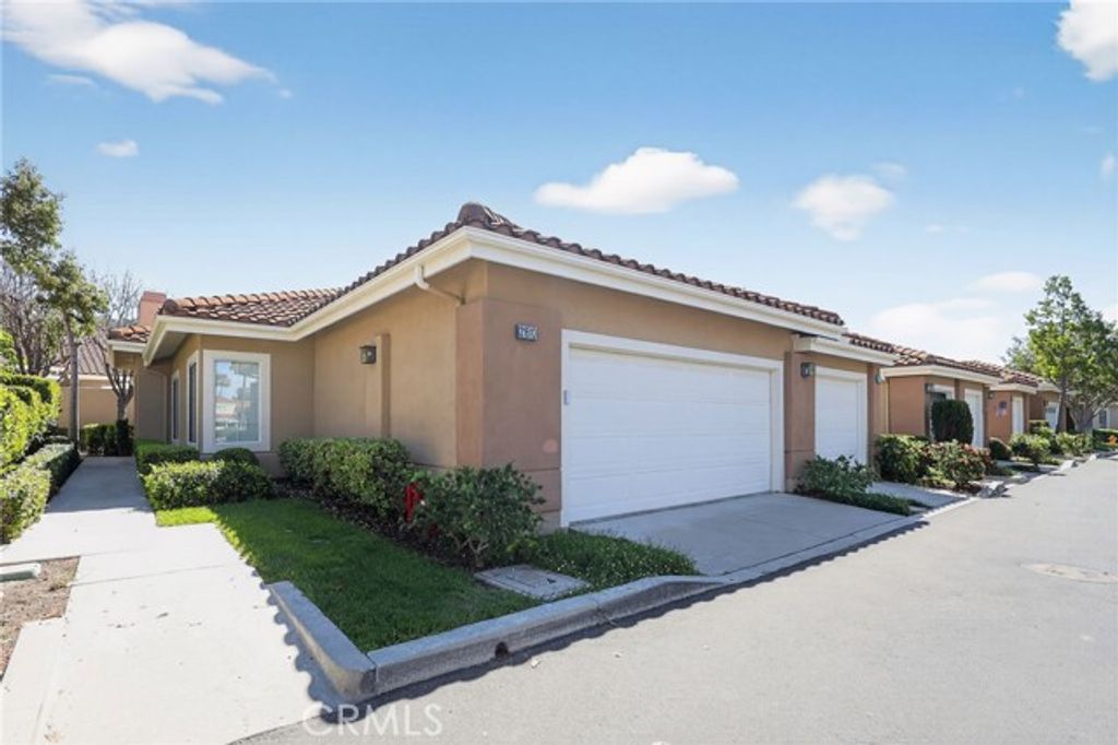 21610 Paseo Venezia, Mission Viejo, CA 92692