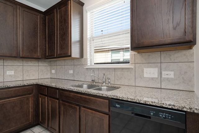 156 Triumph RD, Buda, TX 78610