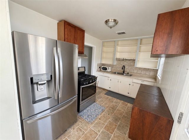 4813 Odem Dr, Corpus Christi, TX 78415