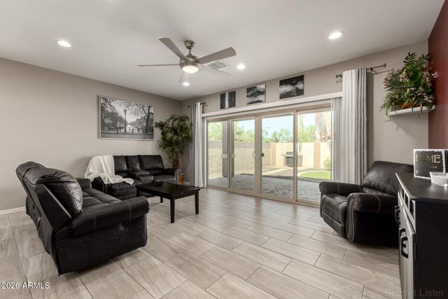 510 W CUCUMBER TREE Avenue, San Tan Valley, AZ 85140