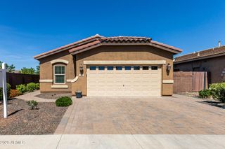 510 W CUCUMBER TREE Avenue, San Tan Valley, AZ 85140