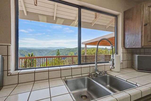 11110 Clinton Bar Rd, Pine Grove, CA 95665