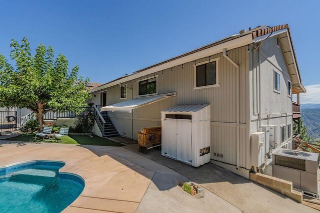 11110 Clinton Bar Rd, Pine Grove, CA 95665
