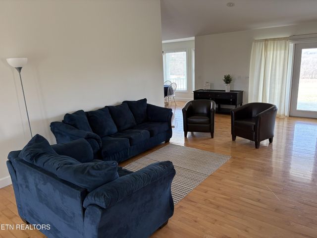 1032 Kendall Smith Rd, Pikeville, TN 37367