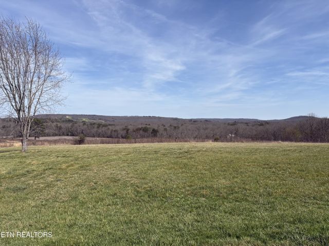 1032 Kendall Smith Rd, Pikeville, TN 37367