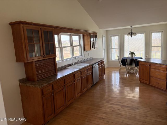 1032 Kendall Smith Rd, Pikeville, TN 37367