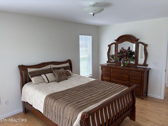 1032 Kendall Smith Rd, Pikeville, TN 37367