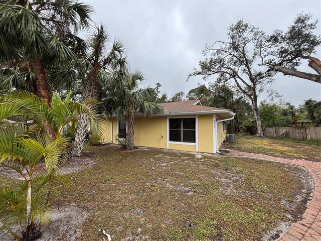 4651 SUMMERWIND DRIVE 26, Sarasota, FL 34234