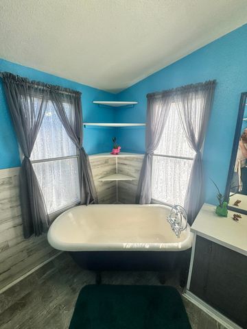 3950 Homedale Road UNIT 8, Klamath Falls, OR 97603