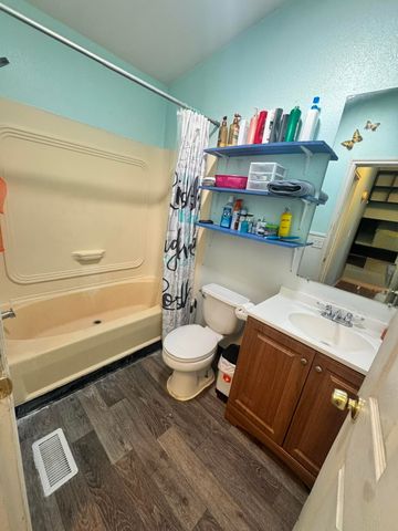 3950 Homedale Road UNIT 8, Klamath Falls, OR 97603