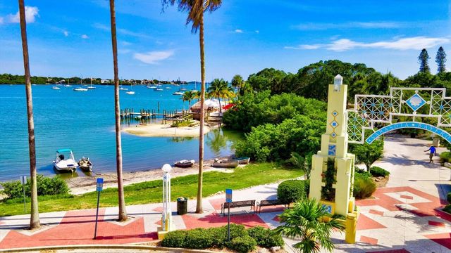 1751 6TH STREET, Sarasota, FL 34236