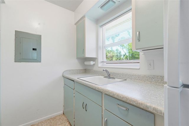 1751 6TH STREET, Sarasota, FL 34236