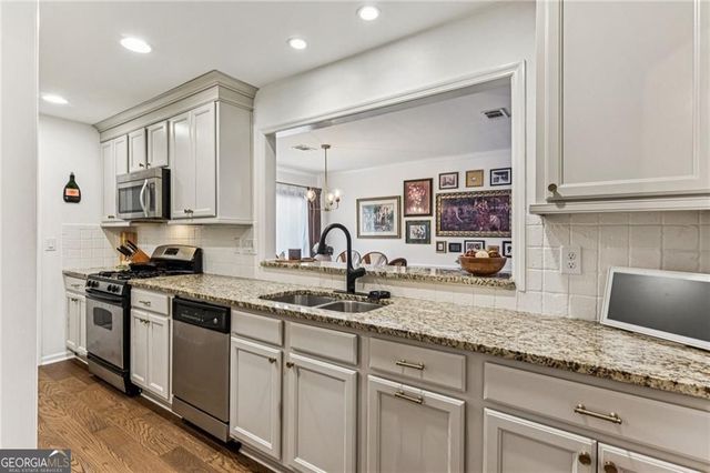 115 Great Oaks Lane, Roswell, GA 30075