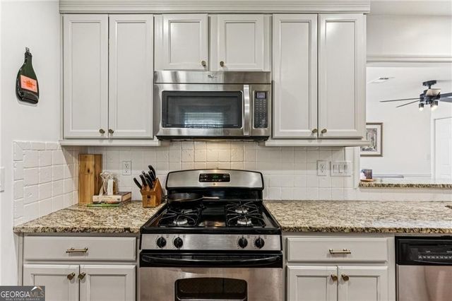 115 Great Oaks Lane, Roswell, GA 30075