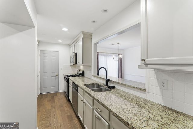 115 Great Oaks Lane, Roswell, GA 30075