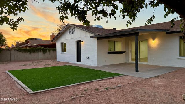 3517 E EL MORO Avenue, Mesa, AZ 85204