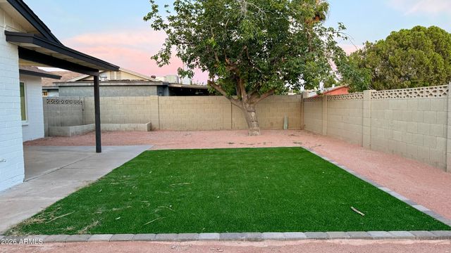 3517 E EL MORO Avenue, Mesa, AZ 85204