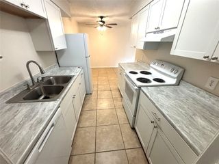 411 Live Oak ST, Kyle, TX 78640