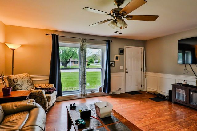 10147 W 151st Street, Orland Park, IL 60462