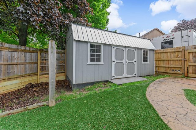 13825 Woodsett Court, Shelby Twp, MI 48315
