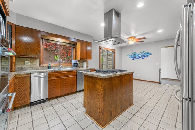 13825 Woodsett Court, Shelby Twp, MI 48315