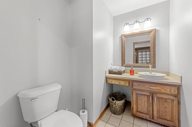 13825 Woodsett Court, Shelby Twp, MI 48315