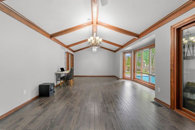 13825 Woodsett Court, Shelby Twp, MI 48315