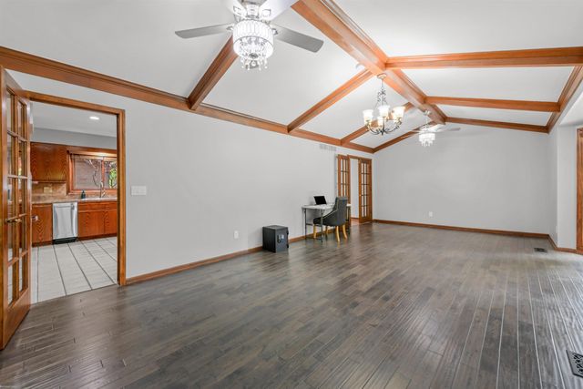 13825 Woodsett Court, Shelby Twp, MI 48315