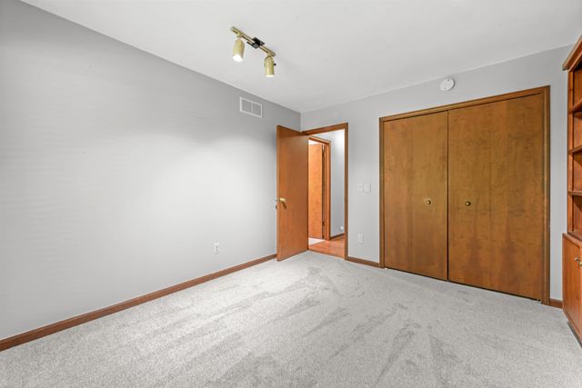 13825 Woodsett Court, Shelby Twp, MI 48315