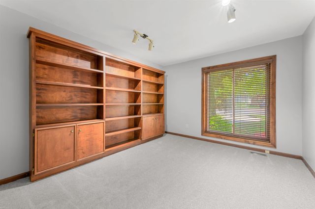 13825 Woodsett Court, Shelby Twp, MI 48315
