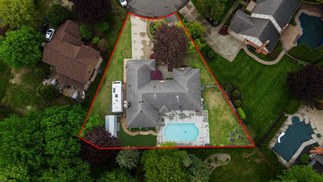 13825 Woodsett Court, Shelby Twp, MI 48315