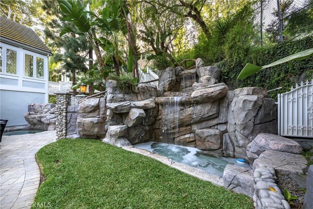 10761 Crawford Canyon, North Tustin, CA 92705