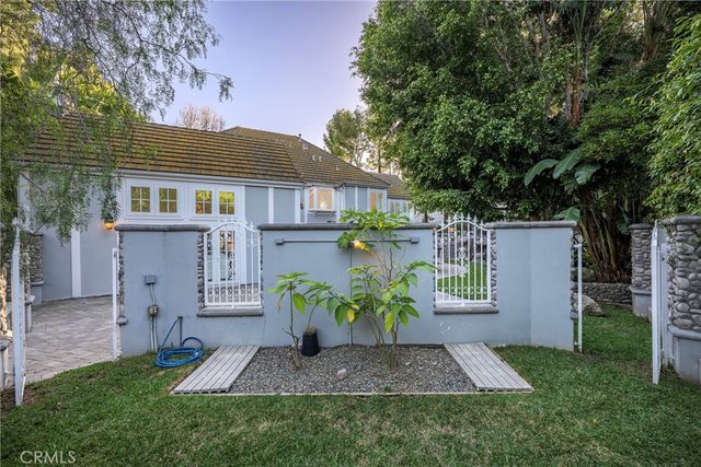 10761 Crawford Canyon, North Tustin, CA 92705