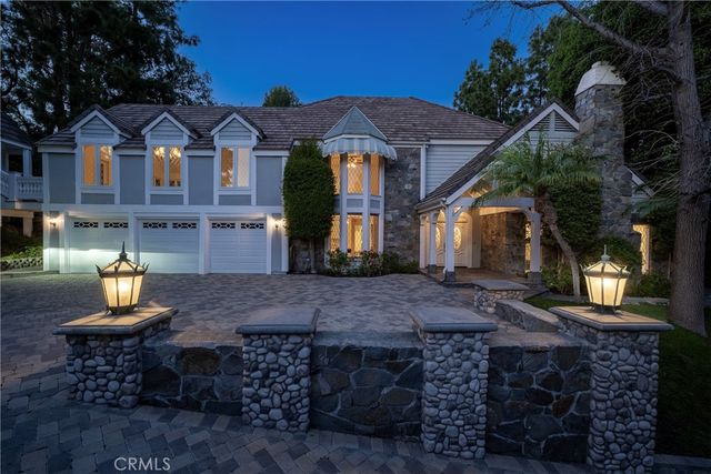 10761 Crawford Canyon, North Tustin, CA 92705