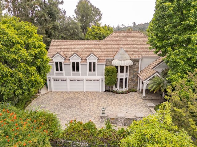10761 Crawford Canyon, North Tustin, CA 92705