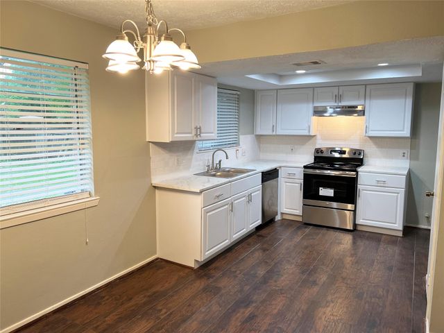 10310 Overview Drive, Sugar Land, TX 77498